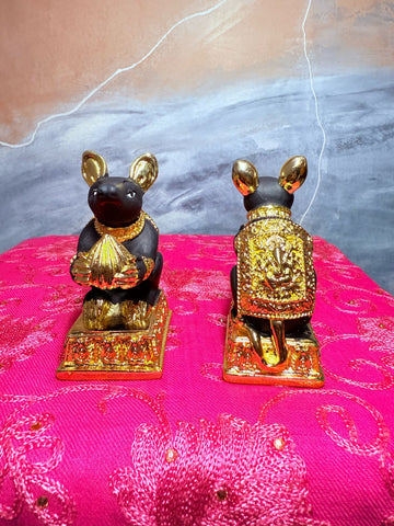 Mushak Raj with Modak (2 Pieces)